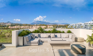 Atractivas nuevas villas adosadas a la venta en el Triángulo de Oro, Estepona Este 802408 