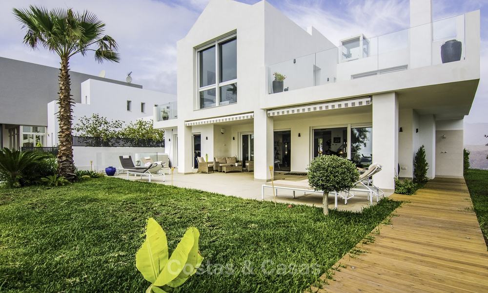 Impresionante y espaciosa villa moderna con increíbles vistas al mar en venta en las colinas del este de Marbella 18940