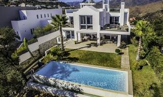 Impresionante y espaciosa villa moderna con increíbles vistas al mar en venta en las colinas del este de Marbella 18964 