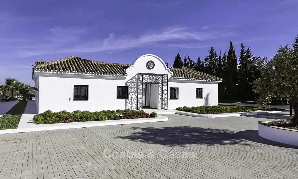 Villa rústica completamente renovada en venta en la Nueva Milla de Oro entre Marbella y Estepona 19106