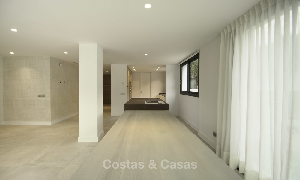 Villa moderna de lujo a la venta, lista para mudarse, Nueva Andalucía, Marbella 19255