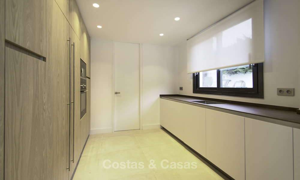 Villa moderna de lujo a la venta, lista para mudarse, Nueva Andalucía, Marbella 19256