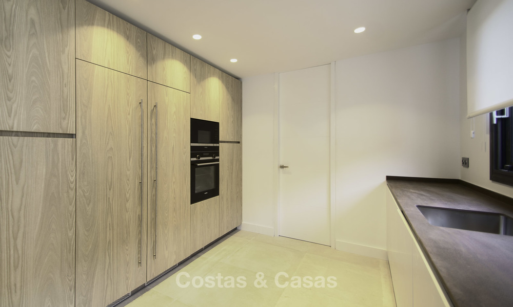 Villa moderna de lujo a la venta, lista para mudarse, Nueva Andalucía, Marbella 19257