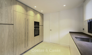 Villa moderna de lujo a la venta, lista para mudarse, Nueva Andalucía, Marbella 19257 