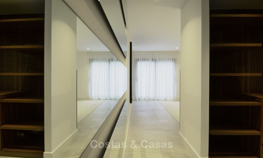 Villa moderna de lujo a la venta, lista para mudarse, Nueva Andalucía, Marbella 19258