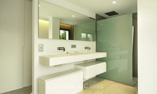 Villa moderna de lujo a la venta, lista para mudarse, Nueva Andalucía, Marbella 19263 