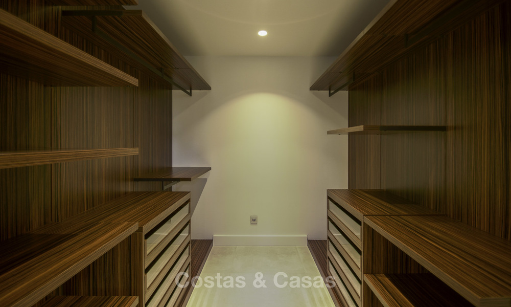 Villa moderna de lujo a la venta, lista para mudarse, Nueva Andalucía, Marbella 19266