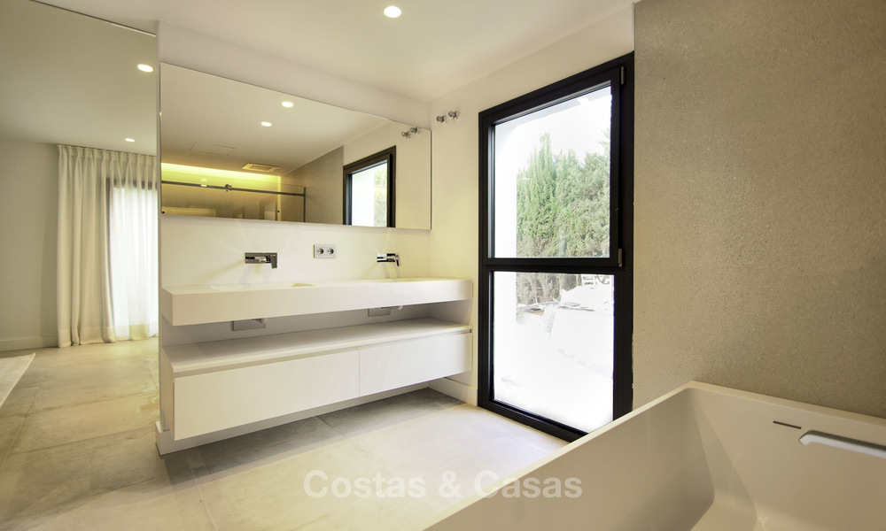 Villa moderna de lujo a la venta, lista para mudarse, Nueva Andalucía, Marbella 19269