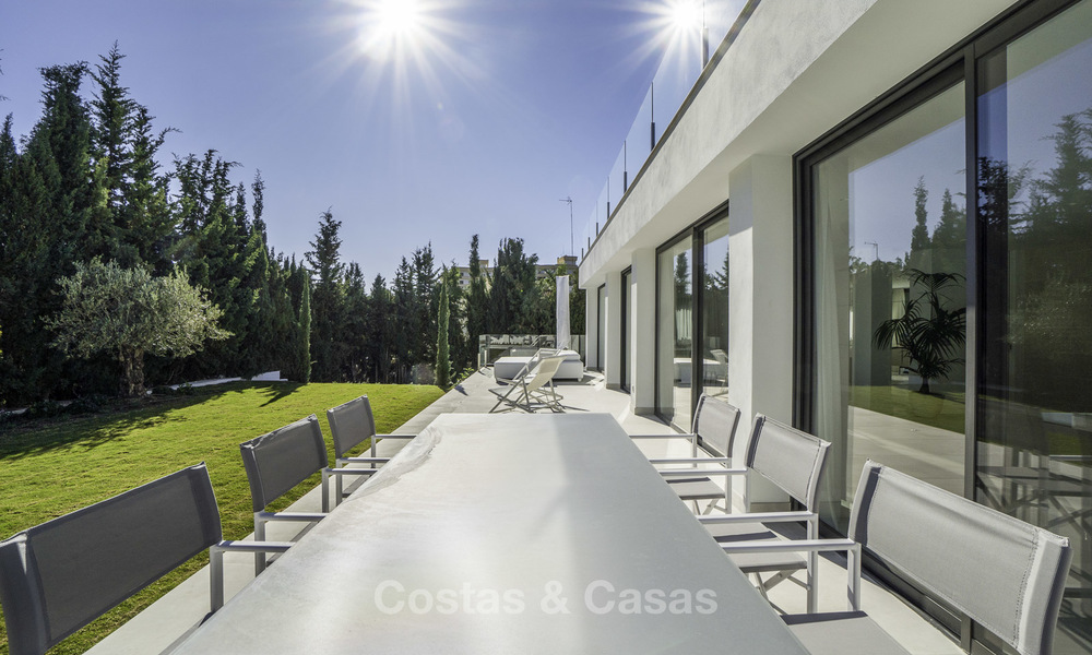 Villa moderna de lujo a la venta, lista para mudarse, Nueva Andalucía, Marbella 19274