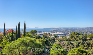 Encantadora villa andaluza renovada con impresionantes vistas al mar en venta en Estepona 19446 