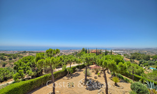 Encantadora villa andaluza renovada con impresionantes vistas al mar en venta en Estepona 19459 