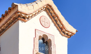 Encantadora villa andaluza renovada con impresionantes vistas al mar en venta en Estepona 19474 