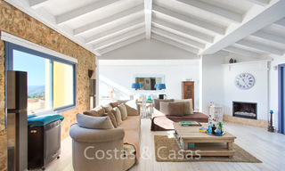 Encantadora villa andaluza renovada con impresionantes vistas al mar en venta en Estepona 19476 