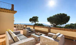 Encantadora villa andaluza renovada con impresionantes vistas al mar en venta en Estepona 19489 