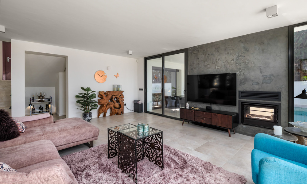 Villa andaluza totalmente renovada y redecorada en venta en las Colinas de Nueva Andalucía, Marbella 33633