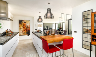 Villa andaluza totalmente renovada y redecorada en venta en las Colinas de Nueva Andalucía, Marbella 33636 