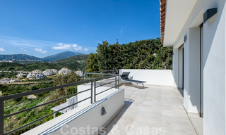 Villa andaluza totalmente renovada y redecorada en venta en las Colinas de Nueva Andalucía, Marbella 33648 