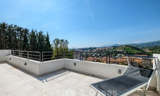 Villa andaluza totalmente renovada y redecorada en venta en las Colinas de Nueva Andalucía, Marbella 33649 