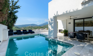 Villa andaluza totalmente renovada y redecorada en venta en las Colinas de Nueva Andalucía, Marbella 33658 