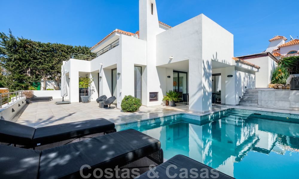 Villa andaluza totalmente renovada y redecorada en venta en las Colinas de Nueva Andalucía, Marbella 33659