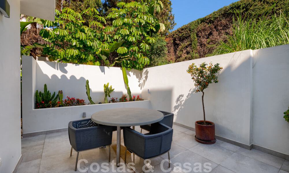 Villa andaluza totalmente renovada y redecorada en venta en las Colinas de Nueva Andalucía, Marbella 33669