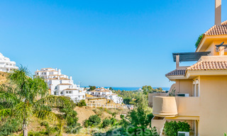 Hermoso apartamento con gran terraza y bonitas vistas al mar a la venta en un exclusivo complejo de lujo en Nueva Andalucía 20135 