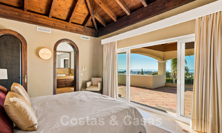 Villa de lujo en venta de estilo clásico con vistas al mar en zona de golf en Marbella - Benahavis 41497 