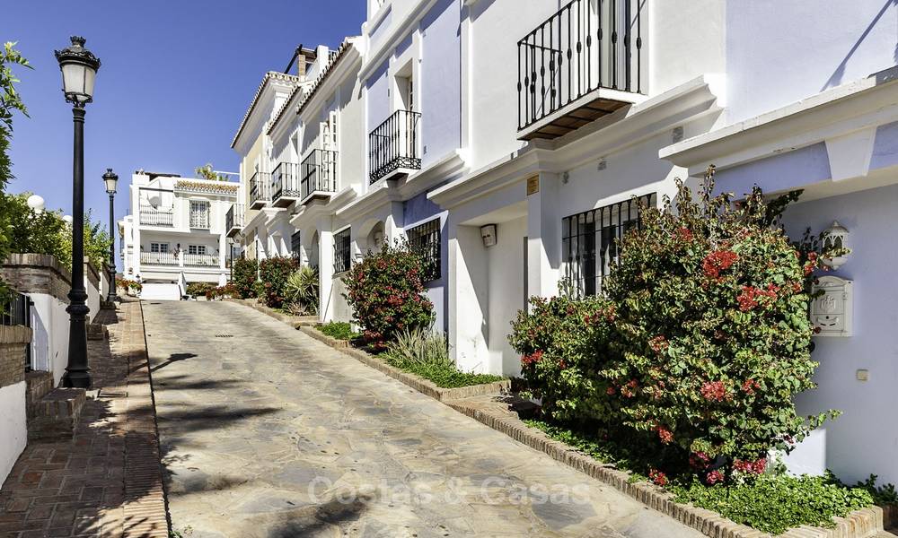 Casas en venta en Aloha Pueblo en Nueva Andalucía, Marbella 20287