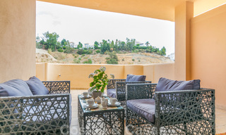 Apartamento en venta con hermosas vistas abiertas, en Nueva Andalucía 20306 