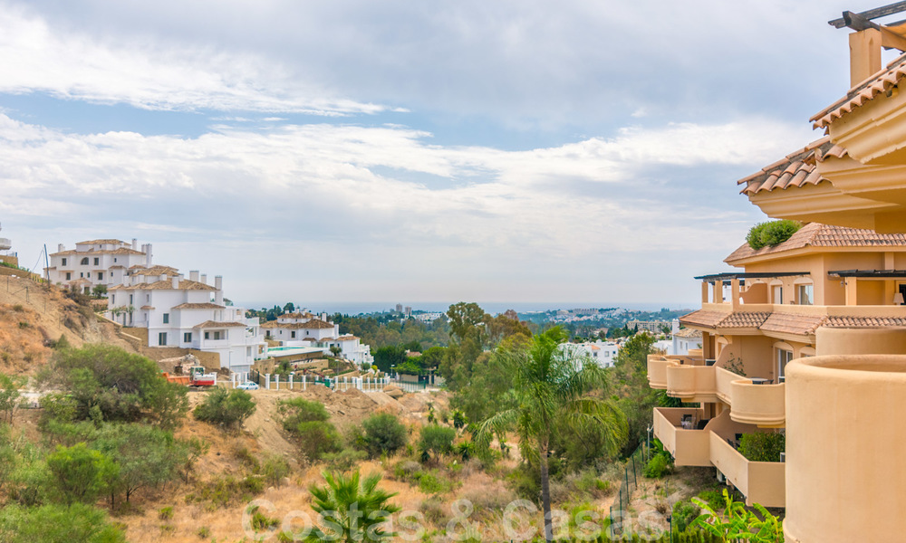 Apartamento en venta con hermosas vistas abiertas, en Nueva Andalucía 20308