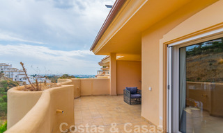 Apartamento en venta con hermosas vistas abiertas, en Nueva Andalucía 20312 