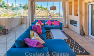 Raro y muy impresionante ático con una enorme terraza y unas vistas al mar increíbles en venta en Nueva Andalucía 20344 