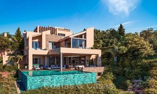 Fantásticos parcelas por villas con licencia aprobada y vistas panorámicas al mar en venta en Marbella Este 36437 