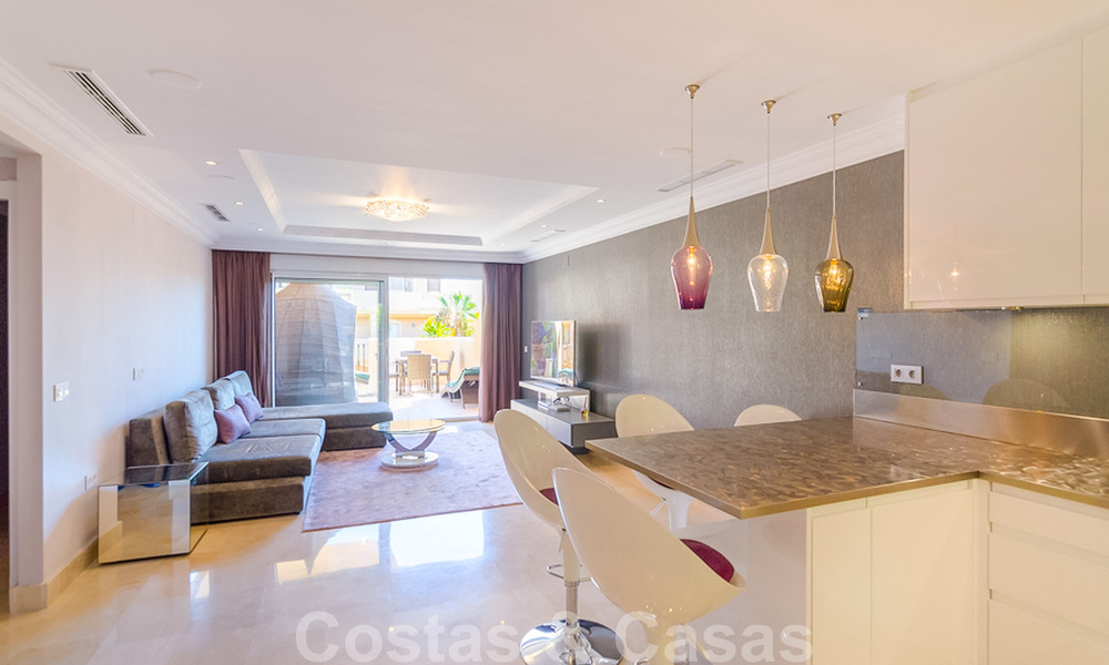 Atractivo apartamento totalmente renovado en un prestigioso complejo en venta, Nueva Andalucía, Marbella 20629