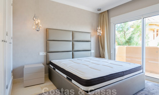 Atractivo apartamento totalmente renovado en un prestigioso complejo en venta, Nueva Andalucía, Marbella 20637 