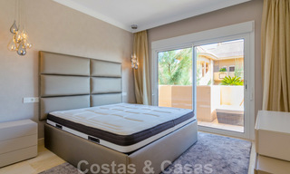 Atractivo apartamento totalmente renovado en un prestigioso complejo en venta, Nueva Andalucía, Marbella 20638 