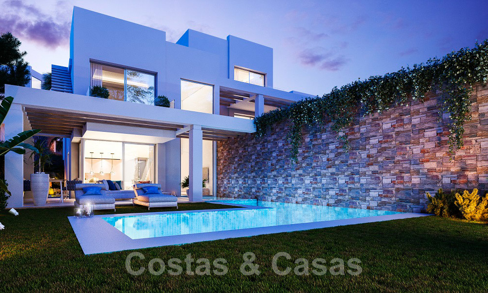 Se venden nuevas y modernas villas adosadas con impresionantes vistas al mar, en Marbella Este 20564