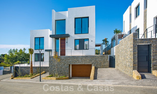 Se venden nuevas y modernas villas adosadas con impresionantes vistas al mar, en Marbella Este 20570 