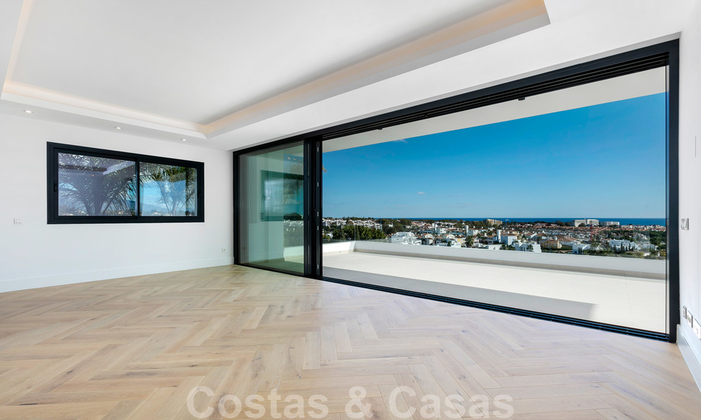 VENDIDO. Se vende villa contemporánea super lujosa con vistas al mar y a la montaña, lista para ser habitada en el Triángulo de Oro de Benahavis, Estepona, Marbella 20776