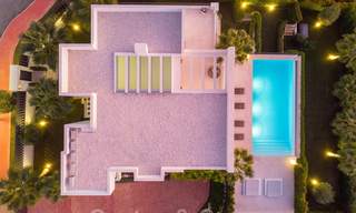 Elegante villa de lujo contemporáneo con vistas al mar en venta en la codiciada Nueva Andalucía, Marbella 20878 
