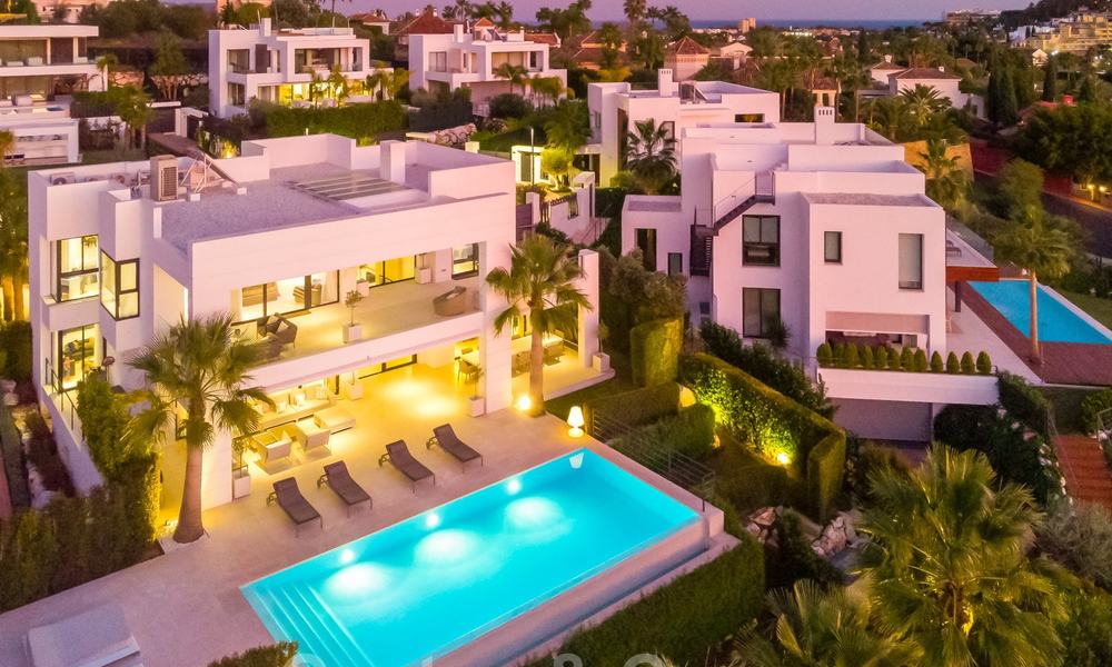 Elegante villa de lujo contemporáneo con vistas al mar en venta en la codiciada Nueva Andalucía, Marbella 20879