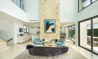 Elegante villa de lujo contemporáneo con vistas al mar en venta en la codiciada Nueva Andalucía, Marbella 20894 