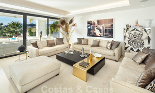 Elegante villa de lujo contemporáneo con vistas al mar en venta en la codiciada Nueva Andalucía, Marbella 20896 