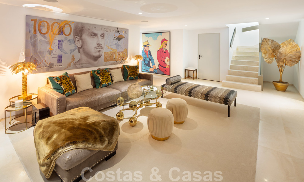 Elegante villa de lujo contemporáneo con vistas al mar en venta en la codiciada Nueva Andalucía, Marbella 20900