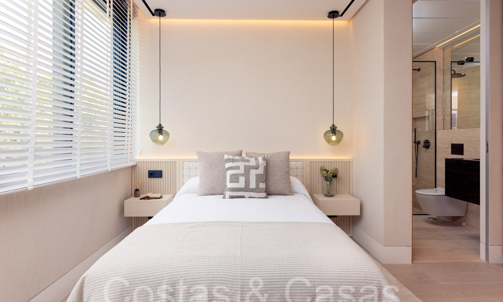 Nuevos apartamentos de lujo en primera línea de playa en venta, cerca del centro y el puerto deportivo de Estepona 64819