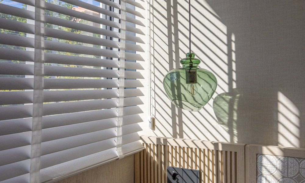 Nuevos apartamentos de lujo en primera línea de playa en venta, cerca del centro y el puerto deportivo de Estepona 64830