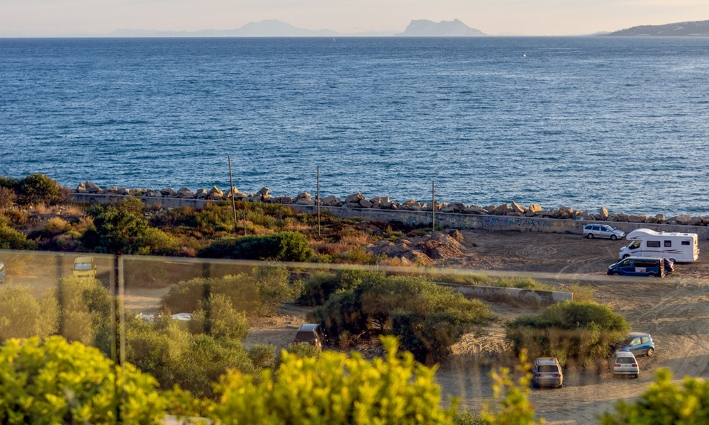 Nuevos apartamentos de lujo en primera línea de playa en venta, cerca del centro y el puerto deportivo de Estepona 64846
