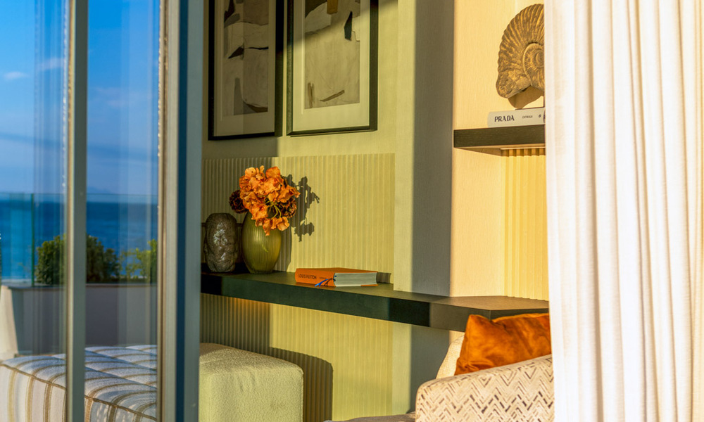 Nuevos apartamentos de lujo en primera línea de playa en venta, cerca del centro y el puerto deportivo de Estepona 64848