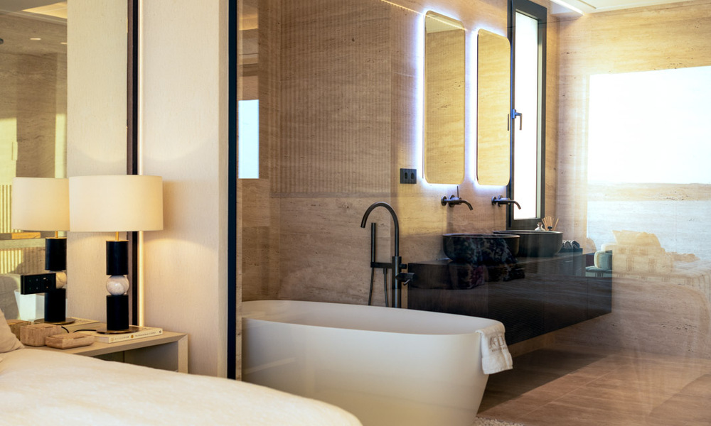 Nuevos apartamentos de lujo en primera línea de playa en venta, cerca del centro y el puerto deportivo de Estepona 64849