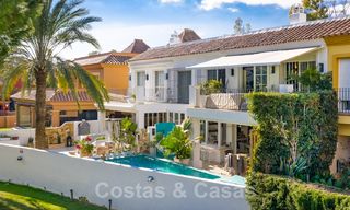 Preciosa casa adosada en primera línea de golf en venta, cerca de las instalaciones y el centro de San Pedro, Marbella 21232 